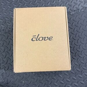 Clove Sneakers